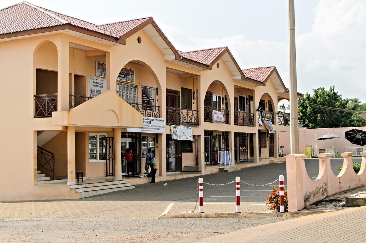 Regimanuel Apartments - Kwabenya Accra Exterior photo